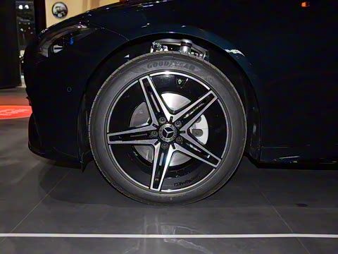 2026�� C 260 L �ҹ�˶���