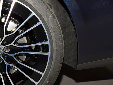 2026�� E 300 L ������