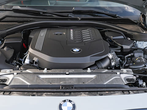 2025�� M240i xDrive