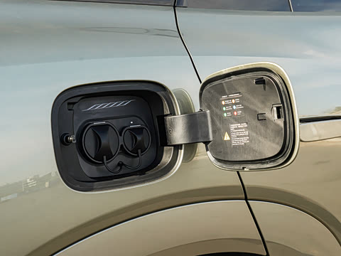 2025�� DM 215KM�����״��콢��