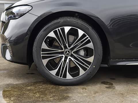 2026�� E 300 L ������