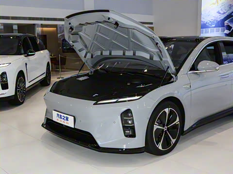 2025�� 100kWh Touring