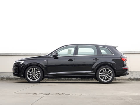 2026�� 45 TFSI quattro S line�˶���