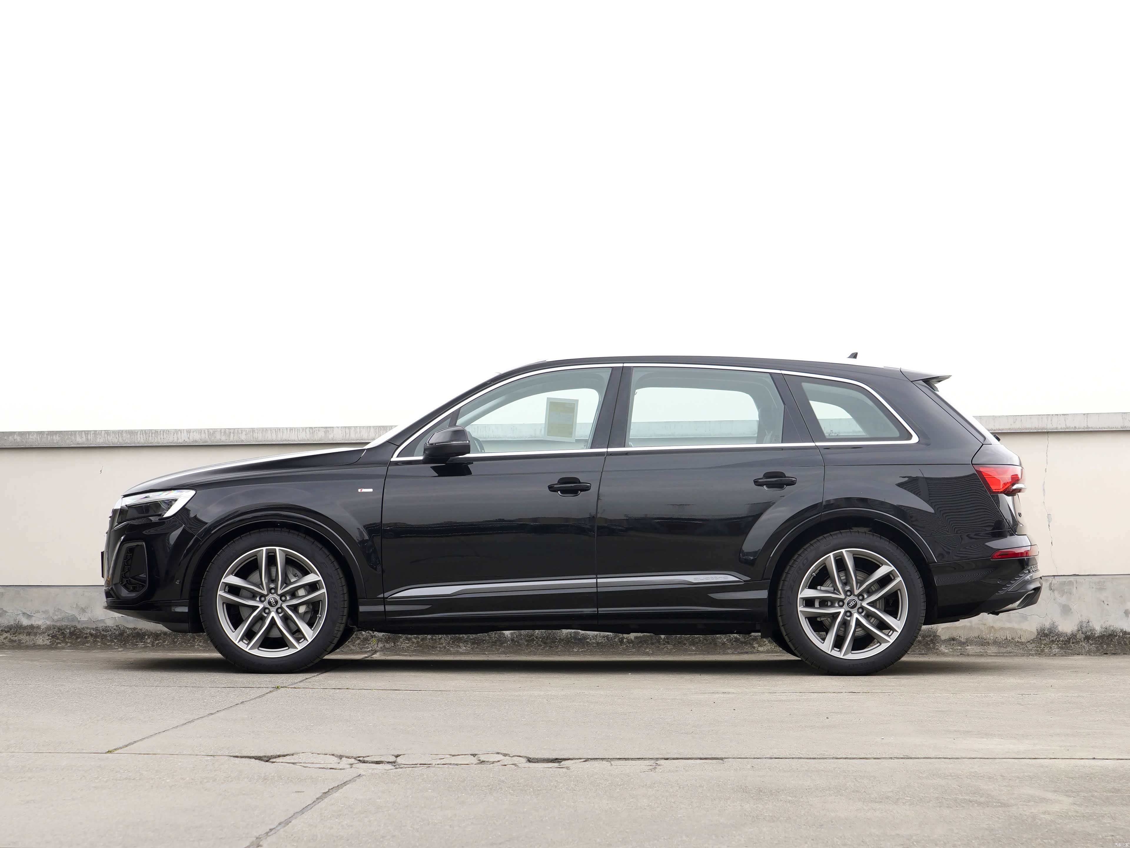 Audi Q7, миниатюра 4