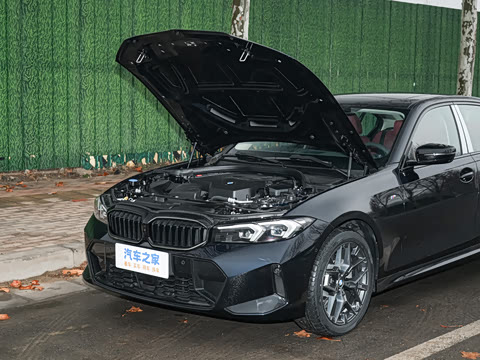 2026�� 330Li M�˶���ҹ��װ