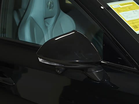 2026�� 2.0T Trophy+ �����˶���