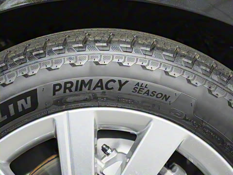 2025�� 3.0 L6 400PS ʢ���ӳ���