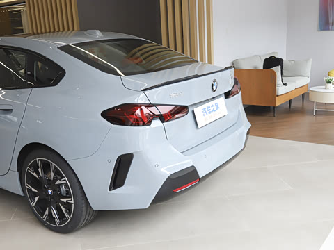 2026�� 225L M�˶���ҹ��װ