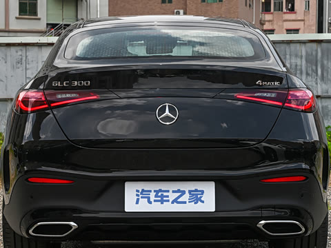 2026�� �Ŀ� GLC 300 4MATIC ����SUV