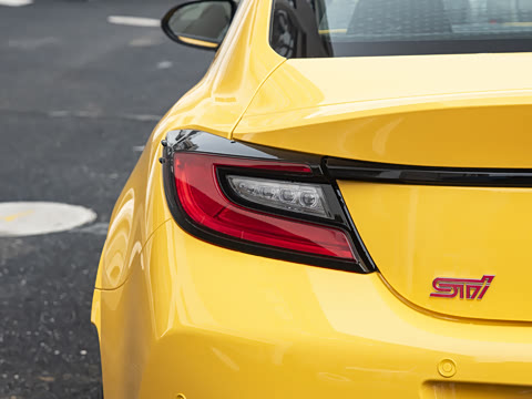 2026�� 2.4L �Զ���â������