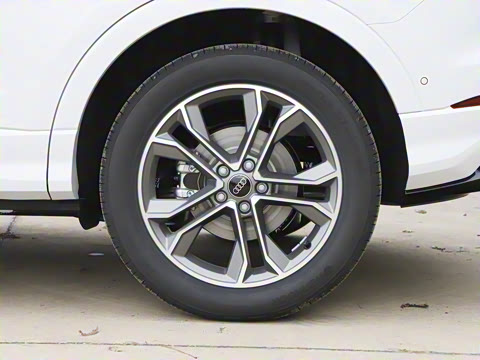 2026�� quattro 45�����ذ� 40TFSI ʱ�ж�����