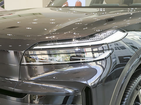 2025�� Max ������