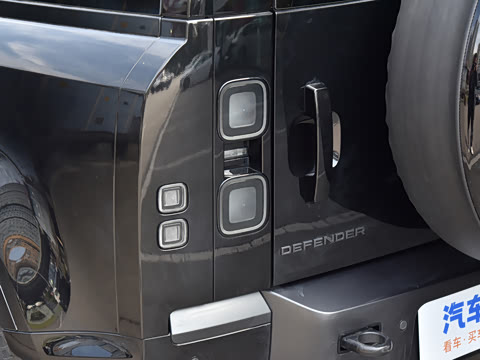 2026�� 110 3.0T P400 X-Dynamic SE