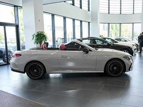 2026�� �Ŀ� CLE 300 4MATIC ������ܳ�