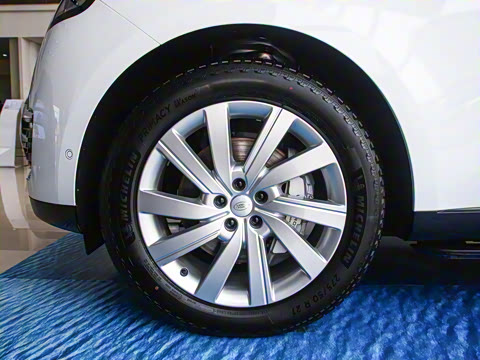 2025�� 3.0 L6 400PS ʢ���ӳ���