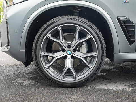 2025�� xDrive 30Li ������M�˶���ҹ��װ