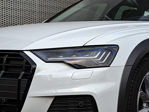 2025�� allroad quattro ̽���� 55 TFSI ����ԽҰ��