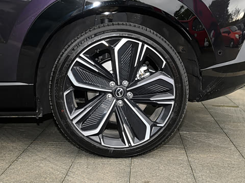 2025�� ����600 Max