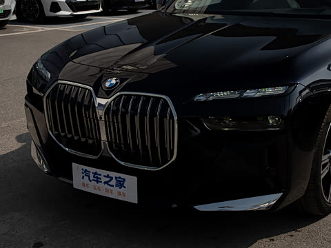 2026�� 740Li ������ M�˶���װ