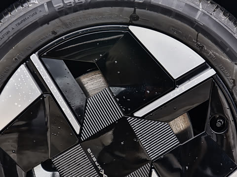 2026�� ���� 1550 Max �Ƽ���