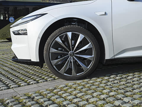 2026�� 710 Ultra�����״��