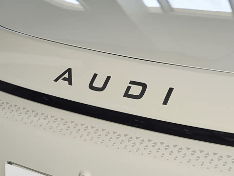 2026�� �ȷ�quattro��