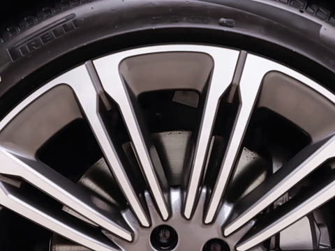 2026�� 3.0 L6 400PS AB�����