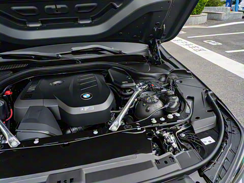 2026�� 530Li ������ M�˶���װ