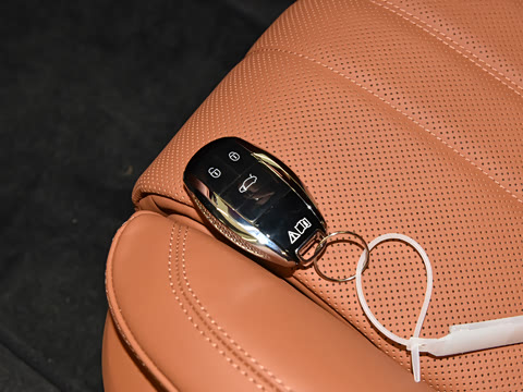 2026�� 4.0T V8 ��׼��