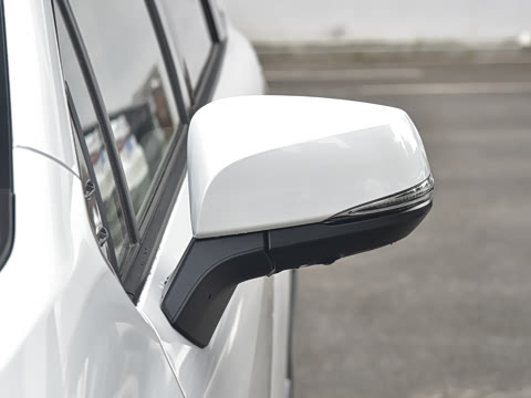 2027�� 2.5L ˫�����������