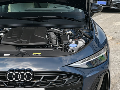 2026�� 2.0T quattro ������	