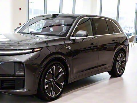 2025�� Ultra ���ܻ��°�