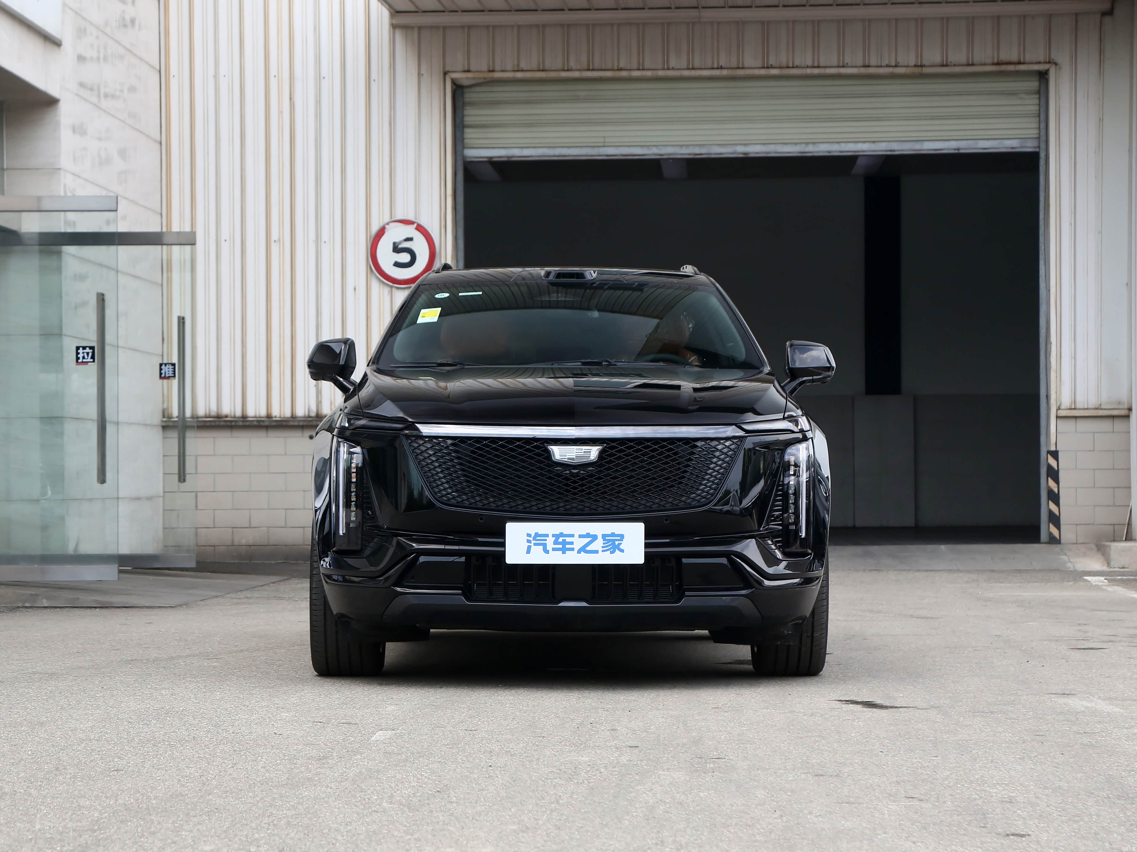 Cadillac XT5, миниатюра 2