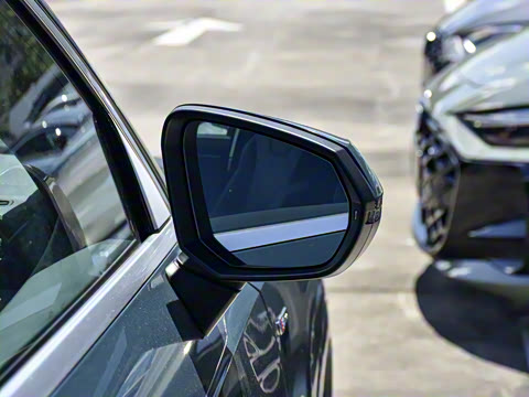 2025�� quattro 45�����ذ� 35TFSI ʱ�ж�����