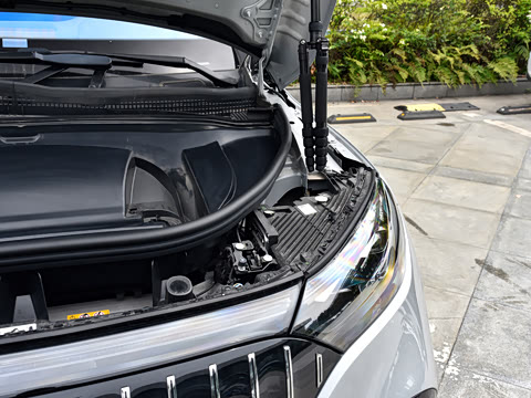 2024�� EQE 53 4MATIC+