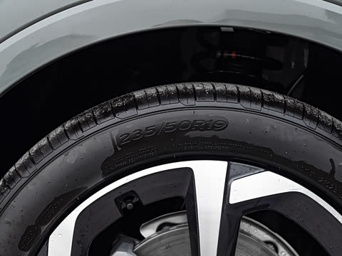 2026�� quattro 45�����ذ� 45TFSI quattro ʱ�ж�����