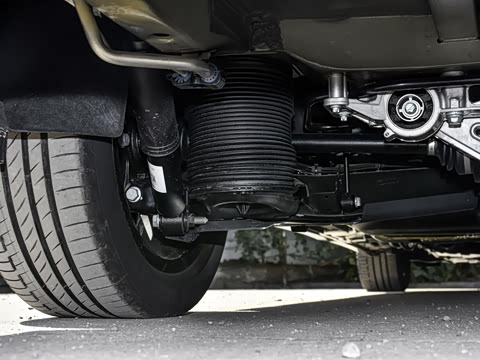 2025�� 2.0T ���ռ����