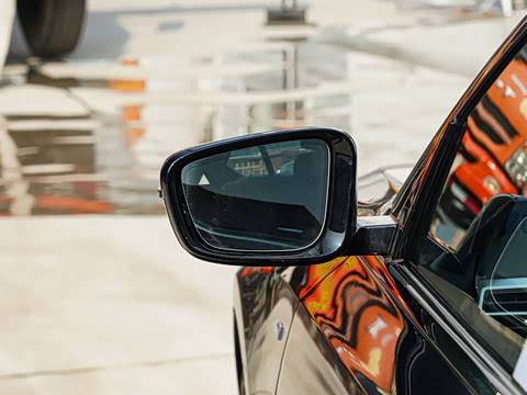 2026�� 330i M�˶���ҹ��װ