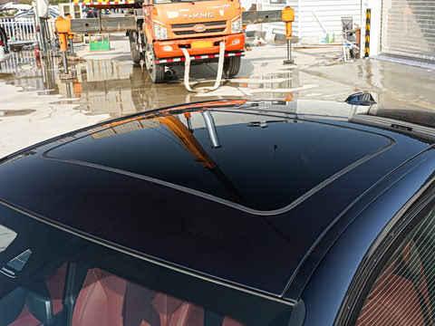 2026�� 330i M�˶���ҹ��װ