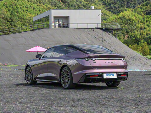 2025�� 240����Ultra