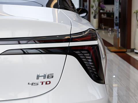 2026�� 2.0T ���а�