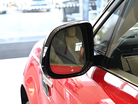 2025�� 400PS Dynamic SE