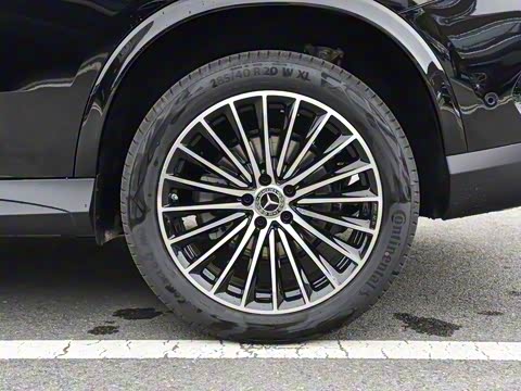 2025�� �Ŀ� GLC 300 4MATIC ����SUV