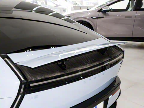 2025�� 702 ������ Ultra