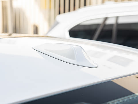 2026�� eDrive 40 L ��ҹ�˶���װ