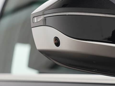 2026�� �Ŀ� 525Li M�˶���װ