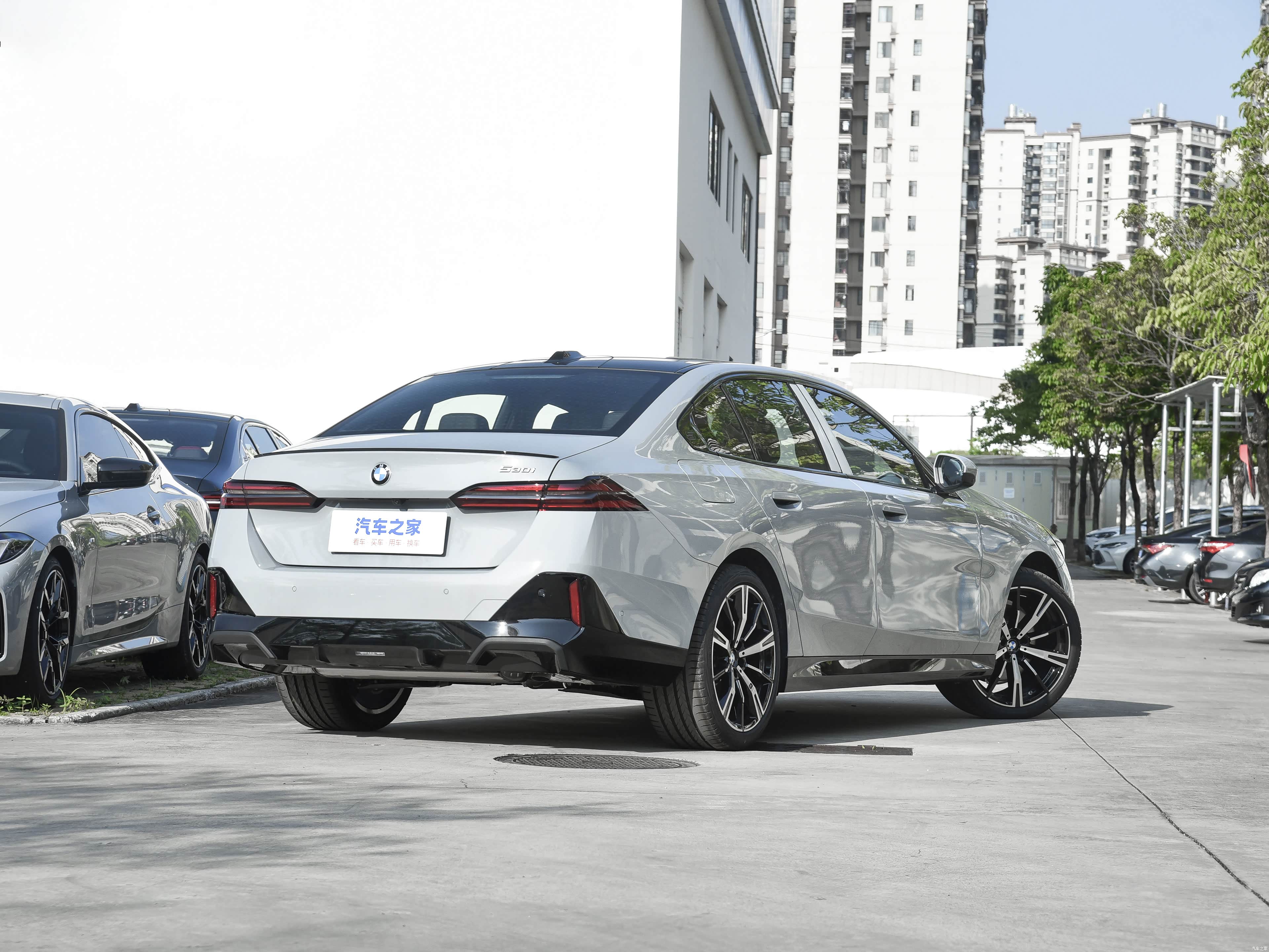 BMW 5 Series, миниатюра 7
