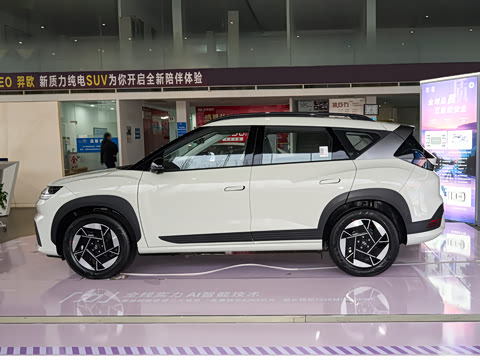 2025�� ����SMART�� 64.2kWh