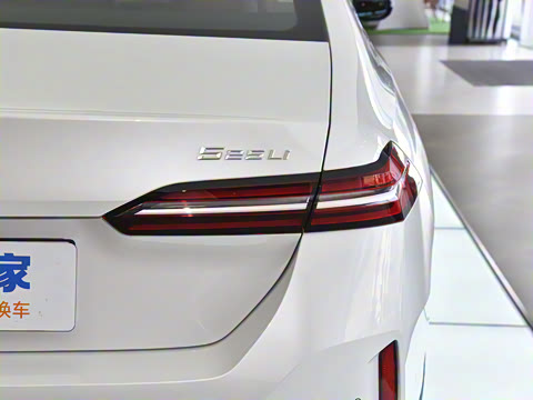 2026�� 525Li M�˶���װ