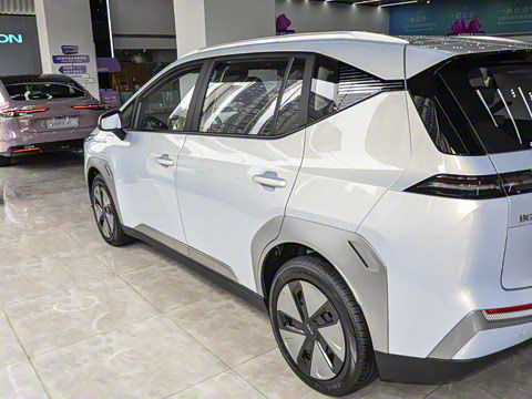 2025�� Plus 430 ������